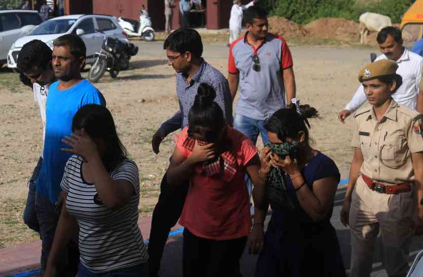 RAVE PARTY शराब, लड़कियां और डांस पार्टी...उदयपुर में हो रहा था ये सब लेकिन पुलिस ने की शांतिभंग में कार्रवाई