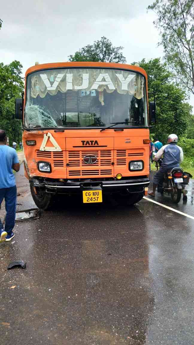 घायलो को अस्पताल ले जाने में मदद की