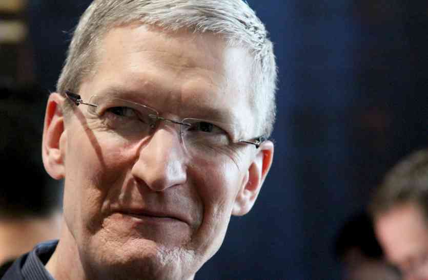 Apple CEO Tim Cooks letter to employees on Charlottesville शारलॉट्सविले हिंसा पर..एप्पल के सीईओ ने खत लिख कर्मचारियों को चुप्पी तोडऩे को कहा