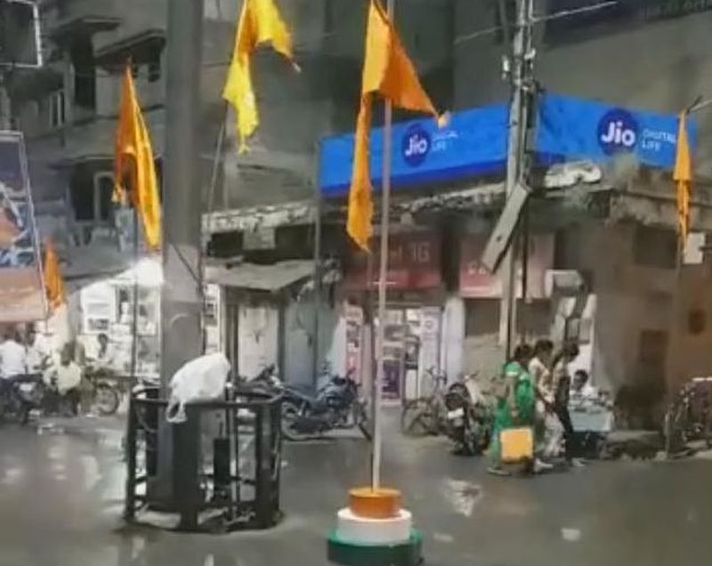 Video Viral Of Flagging Bhagva Flag Instead Of Tiranga खरगोन में वायरल वीडियो का सच देखिए