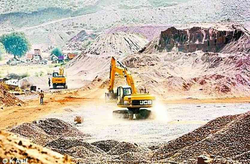 Explosives coming out from Haryana in alwar वैध की आड़ में अवैध खनन के लिए हरियाणा से अलवर आ रहा विस्फोटक
