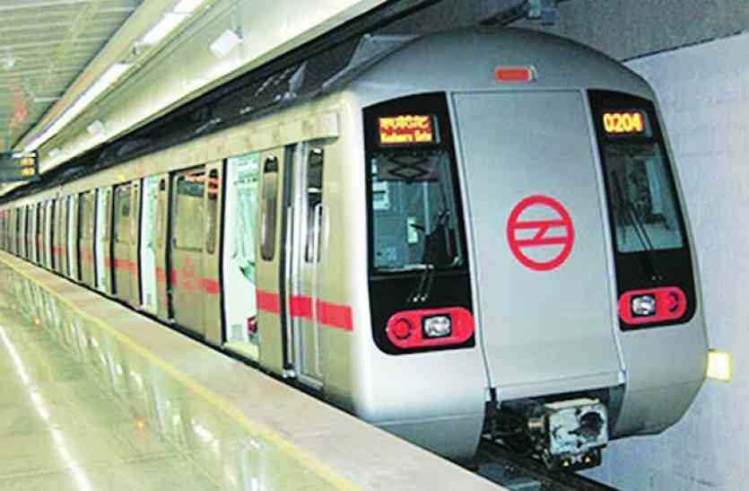 1600-delhi-metro-workers-go-on-strike-due-to-no-salary-payment-9