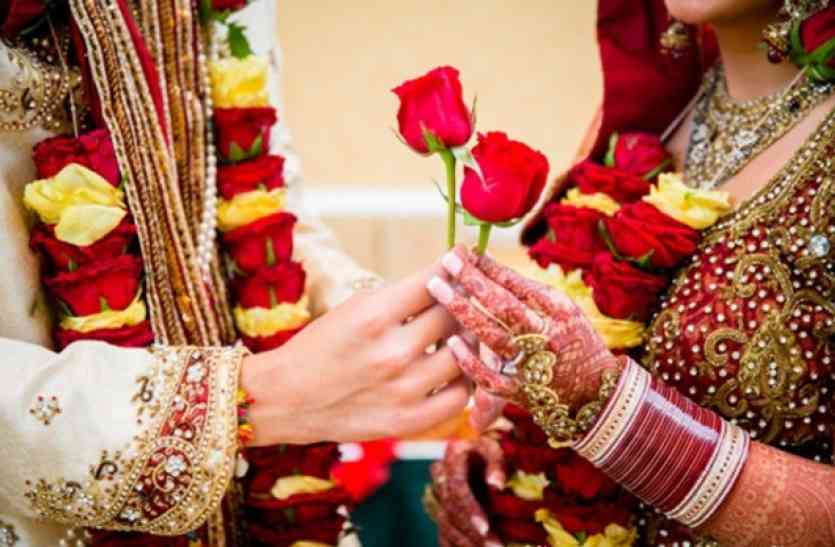 love marriage vashikaran totke राहु करवाता है लव मैरिज, इन उपायों से आपकी भी बदल जाएगी जिंदगी