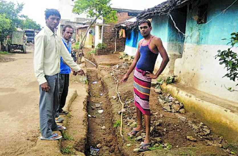 Big Trouble in City अचानक ही गिर रहे लोग, वजह बड़ी ही आम लेकिन फिर भी हैरान