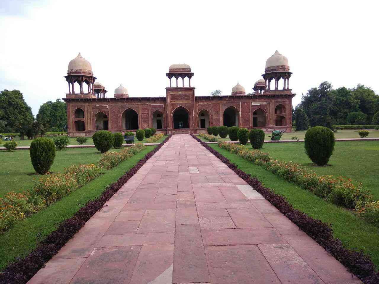 mariyam jamani tomb