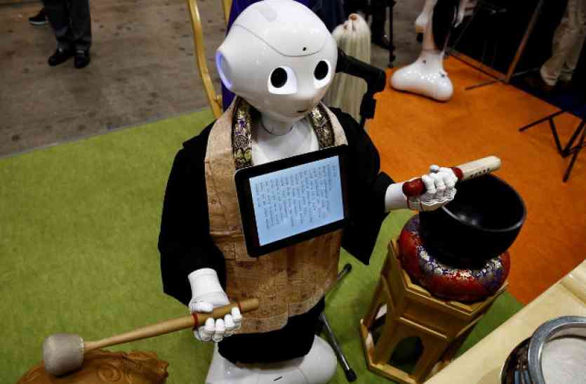 robot priesta japan अब अंतिम संस्कार भी करवाएगा ये रोबोट, बनने से पहले बुकिंग फुल