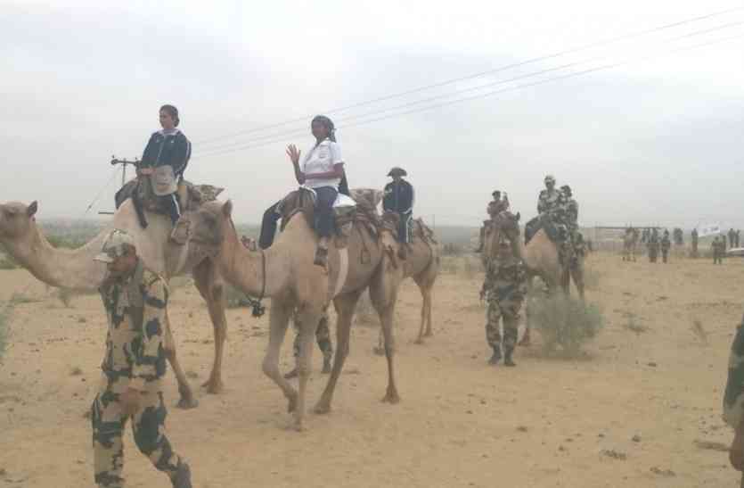 jaisalmer patrika Video jaisalmer-महिला सैनिकों ने गांव में कहा कुछ ऐसा कि सरहदी गांवों की महिलाएं बोली कुछ यह खास...