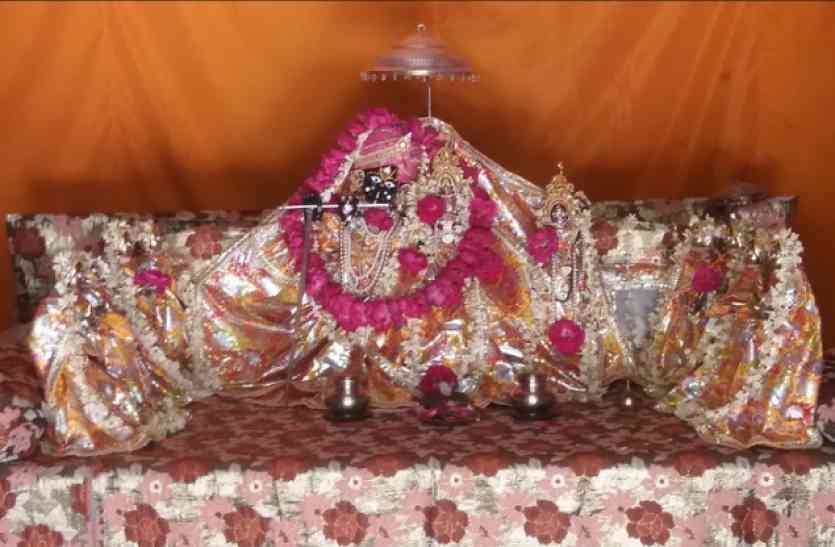 Radha Rani Ladliji Temple Jaipur राधारानी का है आठ सखियों संग मंदिर, रात ढ़ाई बजे होती है आरती, इनकी भक्ति से मिलते हैं कृष्ण