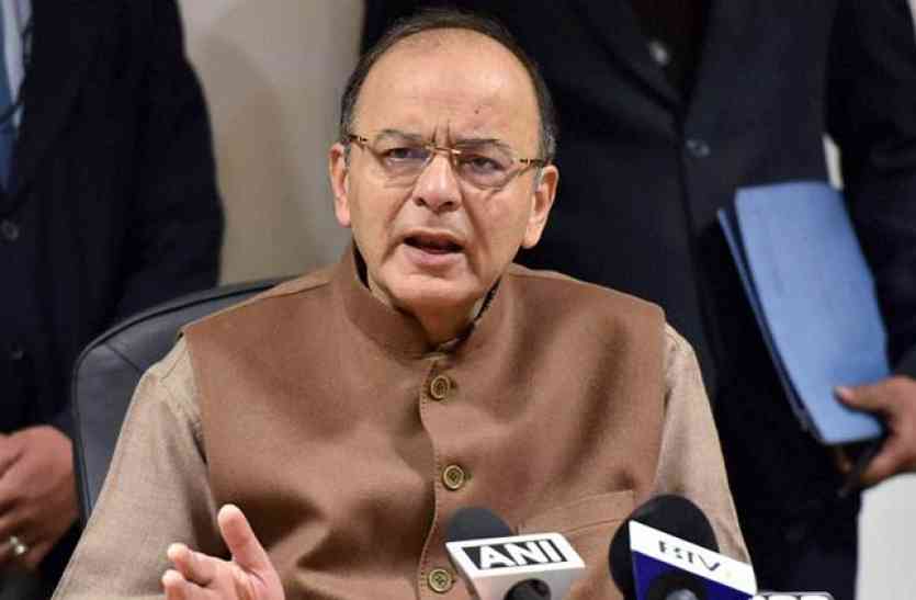 GST पहले महीने में ही जीएसटी से भरी सरकार की झोली, लक्ष्य से अधिक हुआ कलेक्शन