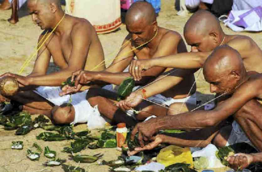 Shradh 2017 Pitru Paksha mahalaya Dates and Pitra Paksha Shubh Muhurat and Pitru Paksha Poja Vidhi Shradh 2017 यहां से शुरू हुई थी पिंडदान की परंपरा, देवताओं ने इस घाट पर किया था पितरों का तर्पण