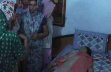 woman Suicide by hanging woman Suicide by hanging