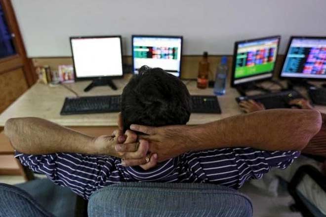 share-market-opens-with-slow-note-sensex-at-31798