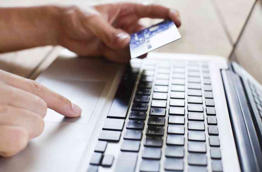 credit cards अगर करते है क्रेडिट कार्ड का इस्तेमाल, तो भूल से भी न करें ये गलती