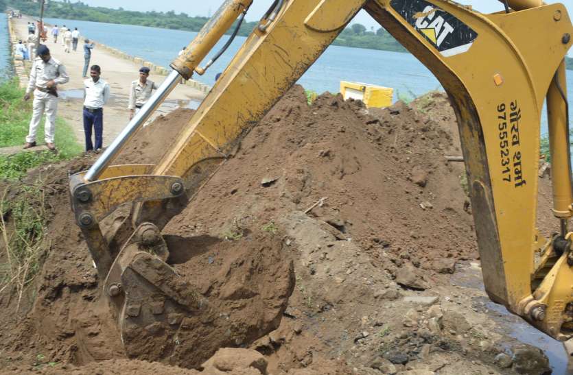 jcb जमीन अधिग्रहण पर सरकार पैसे नहीं, देगी विकास अधिकार पत्र