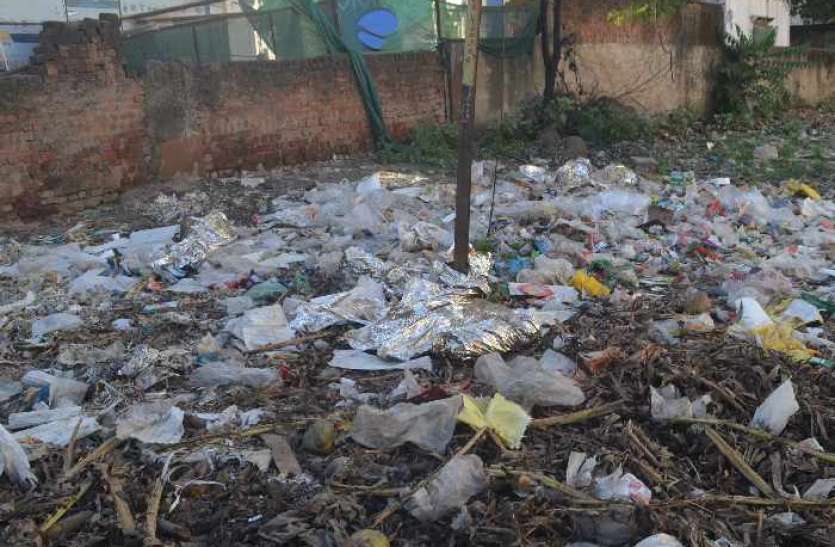 hoshangabd, nagarpalika, swachta servey, gandgi, spot fine स्वच्छता सर्वेक्षण सर्वे के बावजूद शहर बदहाल