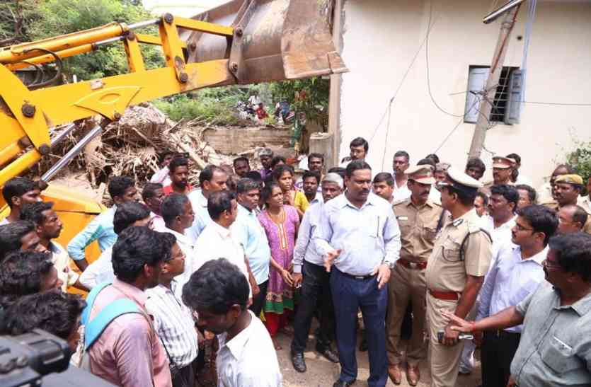 347 families settled along the Kuomam river in Thirumaiya Nagar कूवम नदी किनारे बसे ३४७ परिवारों को तिरुमइसै नगर में बसाया