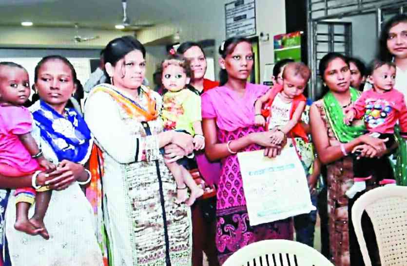 64 mothers donated milk ६४ माताओं ने किया दूध का दान