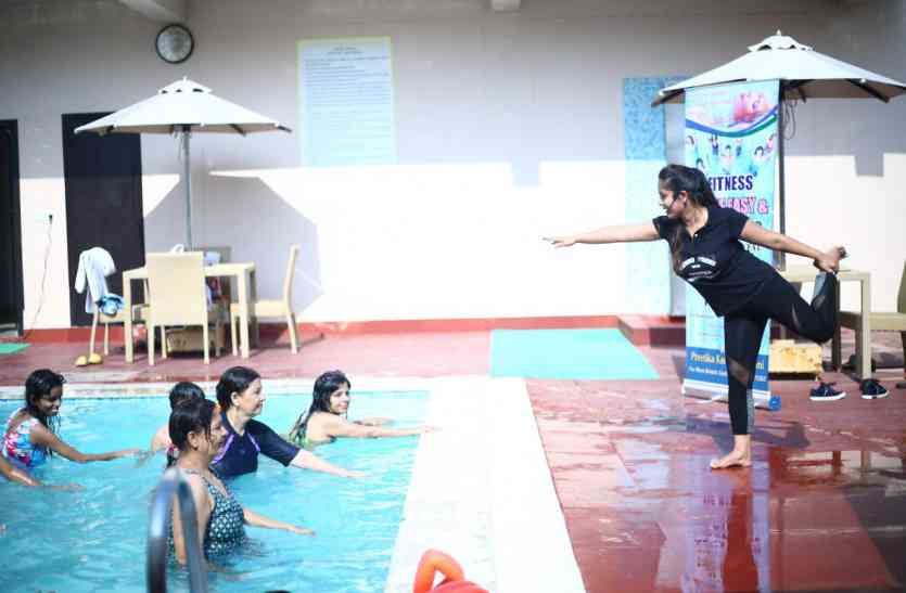 Water Yoga जल योग से भी फिटनेस, दिनभर रहेंगे तरोताजा