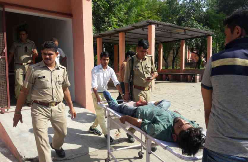 Shamli शामली में पुलिस और बदमाश में मुठभेड़, आठ लाख की बैंक डकैती का आरोपी घायल