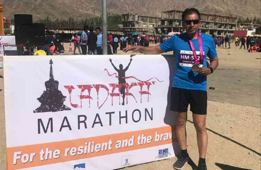Ladakh Marathon जहां सांस लेना भी मुश्किल, वहां पौने चार घंटे में 21 किमी की दौड़