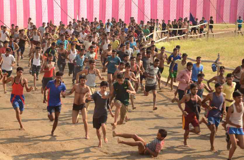 Army recruitment 2017 rajasthan सेना भर्ती के लिए अंतिम दौड़ आज, 66 पदों के लिए पहुंचे 50 हजार युवा