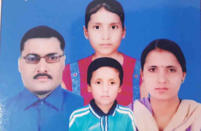 Sundar Singh Rathaur MIssing sice Haldiram Factory Caught Fire On 6 Sep 2017 साहब, जिस दिन से फैक्ट्री में आग लगी, मेरा पति घर नहीं लौटा