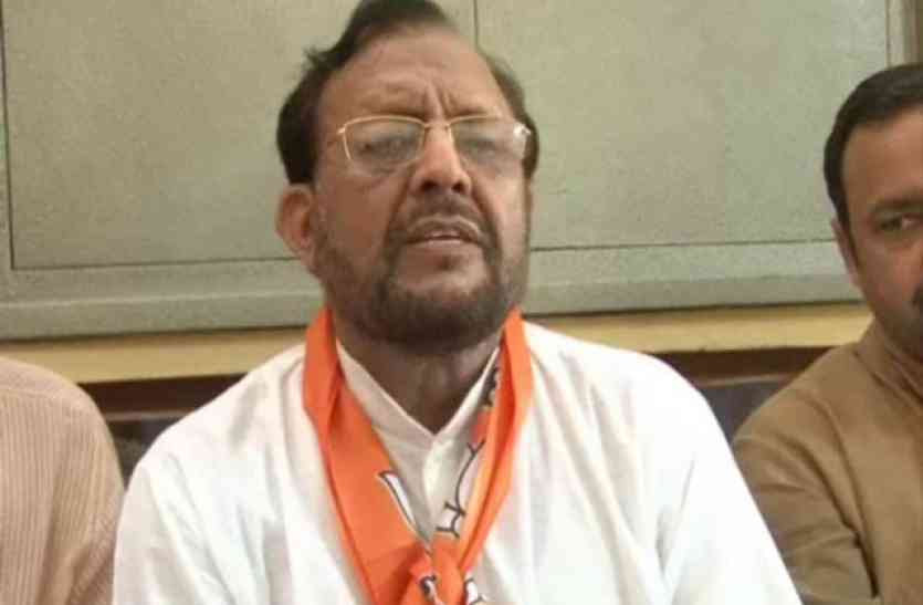 Suresh Khanna मंत्री की फटकार के बाद सुधरे अधिकारी, रिहाइशी क्षेत्रों से हटी डैरियाँ