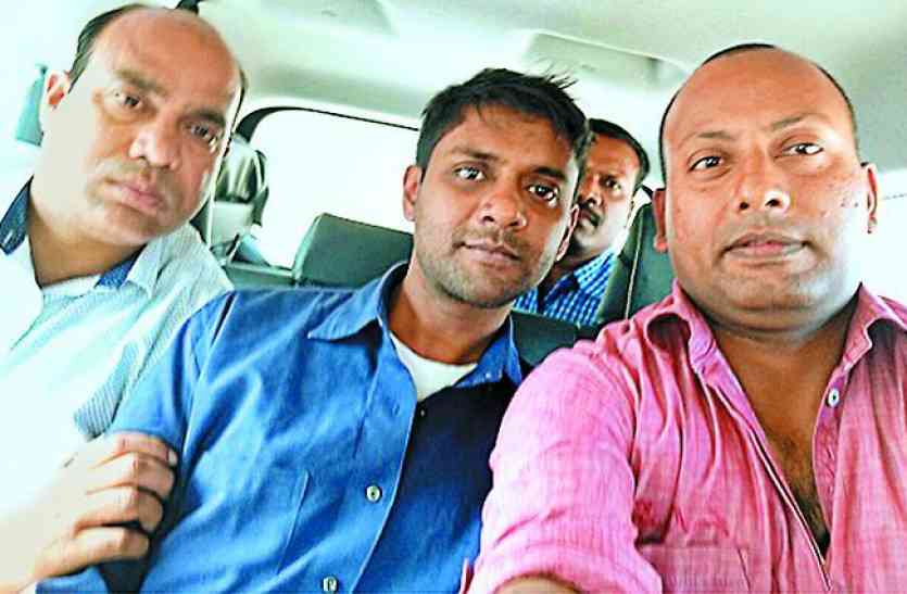psycho killer साइको किलर करना चाहता है माता-पिता का तर्पण, खुद ने मारकर जमीन में गाड़ दिया था