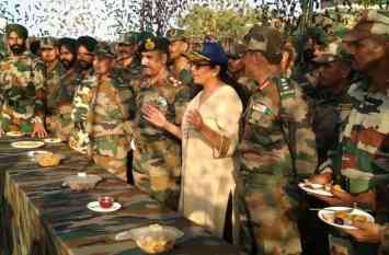 Defense Minister visited Sir Creek area Defense Minister visited Sir Creek area