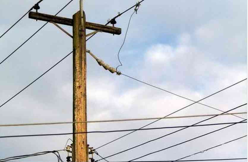 200 electric pole connected with earthing system अब करंट नहीं मारेंगे लोहे के पोल, अर्थिंग सिस्टम से जोड़े 200 विद्युत पोल