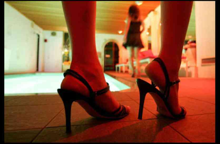Sex Racket पुलिस के सरंक्षण में यहां चल रहा था सेक्स रैकेट