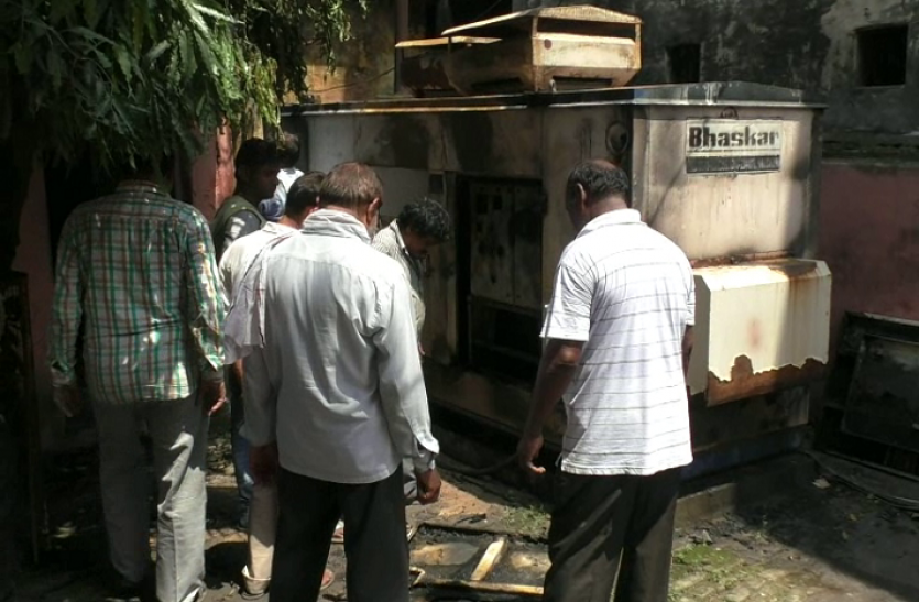 mirzapur hospital fire मिर्जापुर महिला अस्पताल में लगी आग, मचा हड़कंप