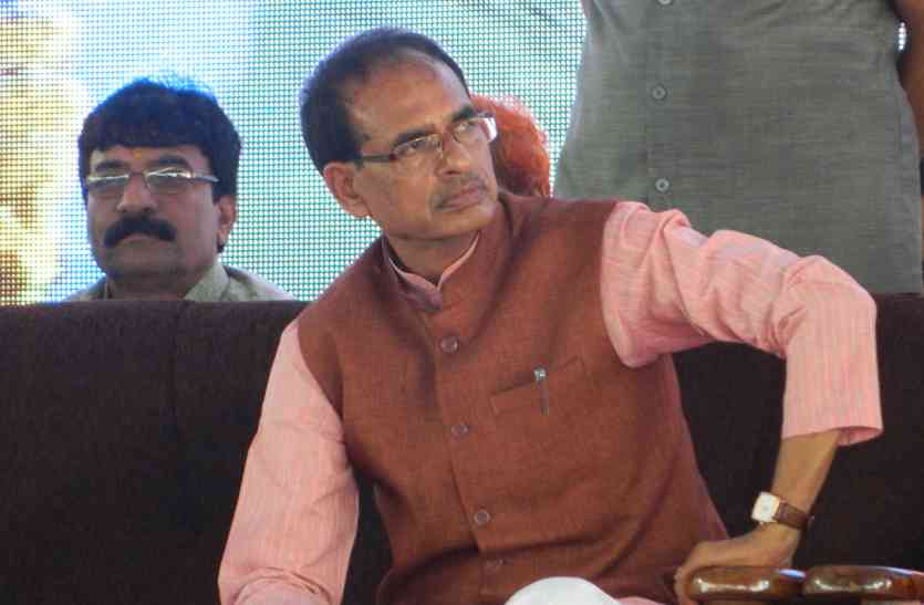 CM preparing for assembly elections विधान सभा चुनाव की बिसात बिछा गए सीएम शिवराज