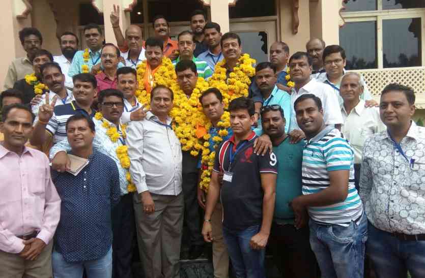 udaipur cricket association UDCA ELECTION: उदयपुर क्रिकेट पर सीपी जोशी गुट का दबदबा, मनोज बने अध्यक्ष, महेंद्र सचिव
