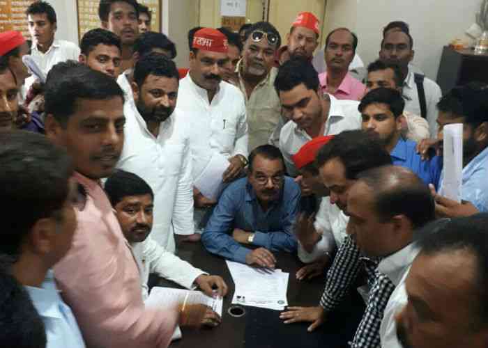 akhilesh yadav