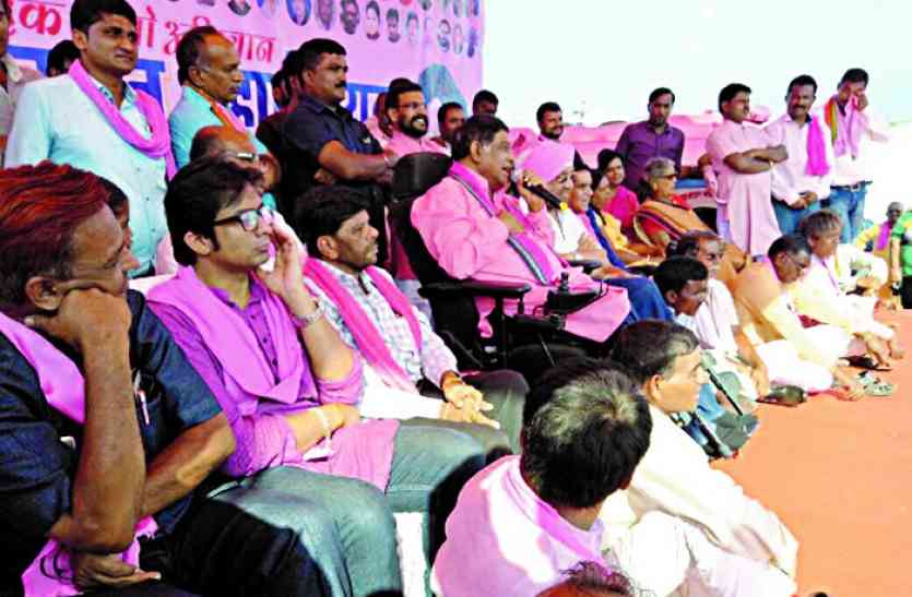 politics छत्तीसगढ़ के मुख्यमंत्री रमन सिंह को किसने कहा लबरा, पढ़े खबर