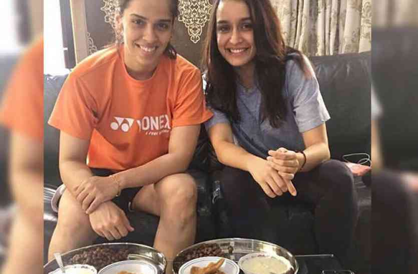 khh WOW : श्रद्धा पहुंची साइना के घर,साइना की मां ने खिलाया गर्मागर्म पुरी छोले