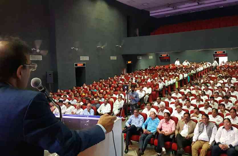 Bhilwara, Bhilwara news, Technology way changed business in bhilwara, Latest news in bhilwara, bhilwara news in hindi टेक्नॉलोजी ने बदला व्यापार का तरीका, जॉब बन जाएंगे इतिहास