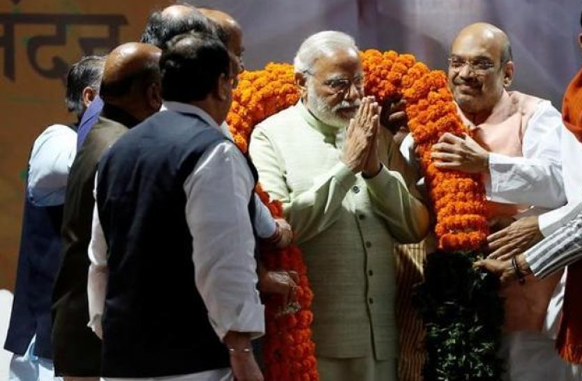 PM Narendra Modi Birthday and BJP campaign for 2019 Lok Sabha Election पीएम के जन्मदिन सेे लोकसभा चुनाव की तैयारी, भाजपा टॉयलेट कोे बनाएगी हथियार