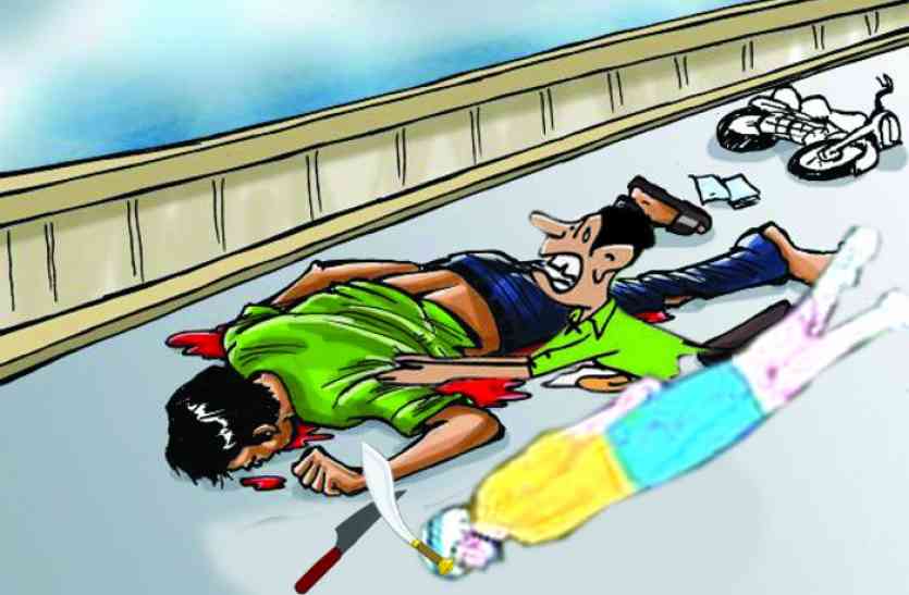 crime तीन दोस्त हथियार लेकर किसी को धमकाने जा रहे थे, पहुंच गए अस्पताल, पढ़ें खबर