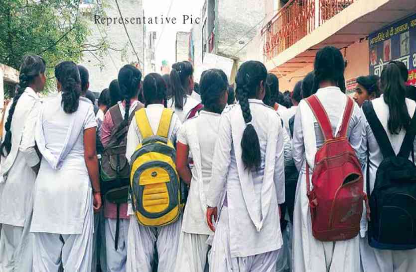 Admission माध्यमिक स्कूलों में दाखिले की दर बढ़ी