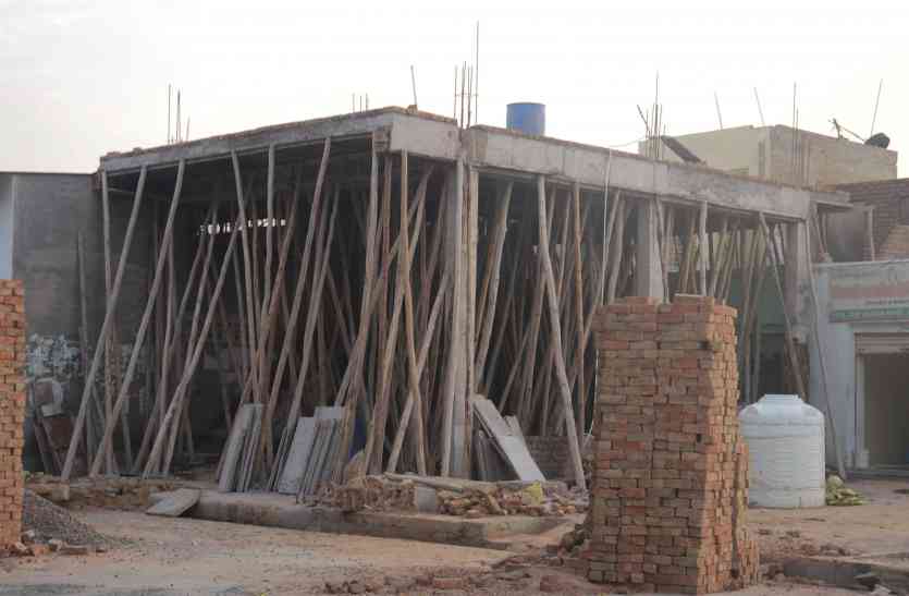 Encroachment रात के अंधेरे में करवाया मण्डी का निरीक्षण, अतिक्रमण की खुल गई पोल