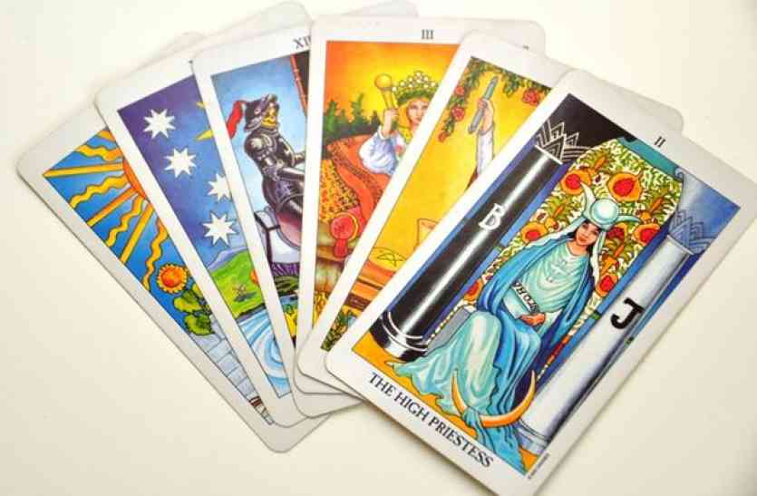 tarot card टैरो कार्ड बता रहा आपकी राशि अनुसार भविष्य, आप भी जानिए