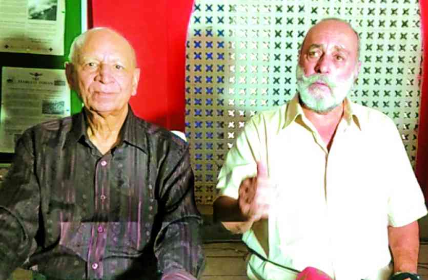 two pilots shared experiences during war of 1971 1971 के युद्ध के दौरान पाक जेल में रहे वायुसेना के दो पायलट ने बताई आपबीती, साझा किए दर्द