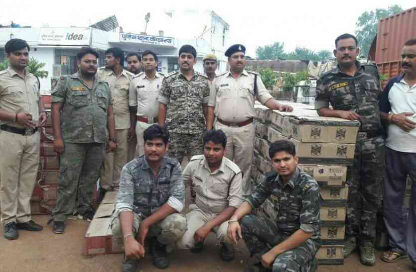 Police action, seizure liquor, filed case, Excise Act, Shivpuri, Indore, shivpuri news, shivpuri news in hindi, mp news शिवपुरी से इंदौर जा रही 50 लाख रुपए की अंग्रेजी शराब जब्त