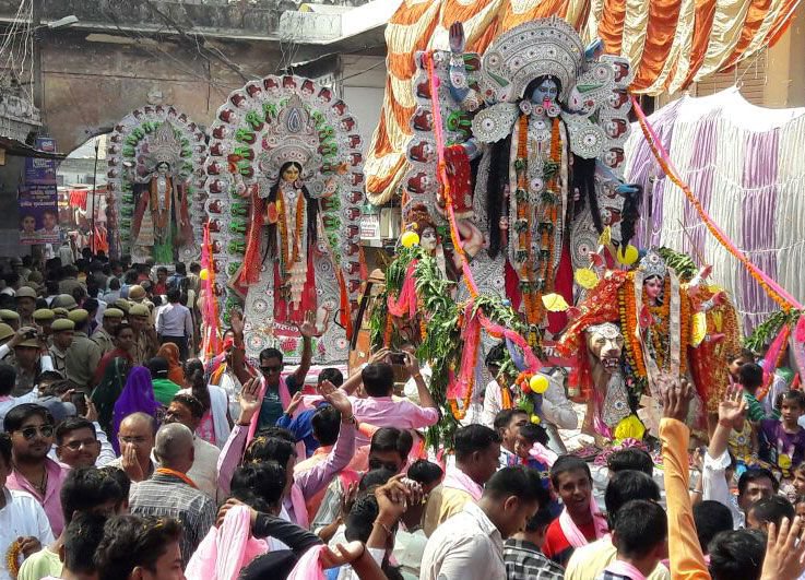 Durga Puja And Muharram Festivals Preparation In Complate In Faizabad फैजाबाद में पहले निकलेगा 