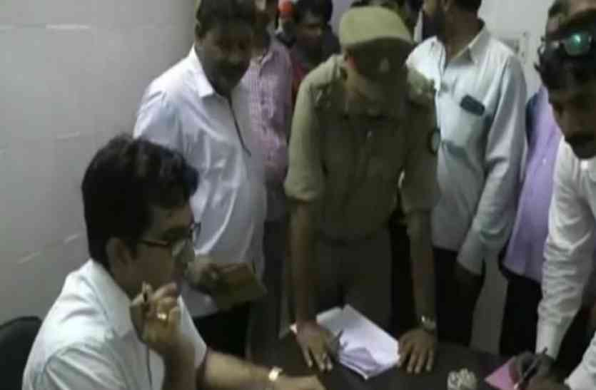Jalaun Crime खेत पर रास्ता निकालने को लेकर खूनी संघर्ष, महिलाओं समेत 13 लोग घायल