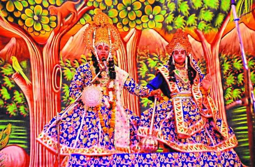 ramleela छत्री मंडी श्रीरामलीला: राजा भानु प्रताप की लीला का हुआ मंचन दशरथ के घर जन्मे राम, अवध में छाई खुशियां