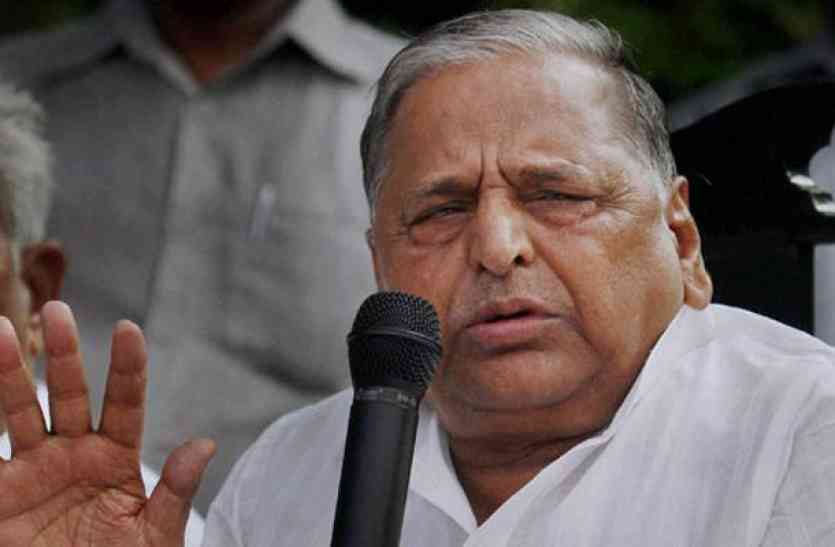 Mulayam Singh Yadav नवरात्र में मुलायम बनाएंगे अलग पार्टी, अखिलेश को देंगे टक्कर!