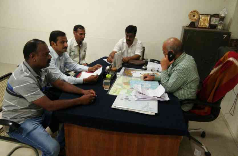 Jaisalmer patrika Jaisalmer- शिक्षकों को पूरा वेतन नहीं देने पर जिला शिक्षा अधिकारी प्राथमिक को नोटिस
